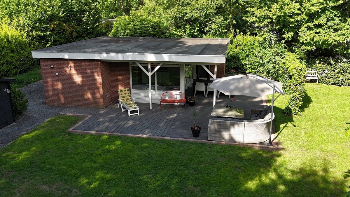 Gasselte House | Enjoy a wonderful stay in this detached, child-friendly bungalow. The spacious, sunny garden gives you all the freedom to enjoy the outdoors.