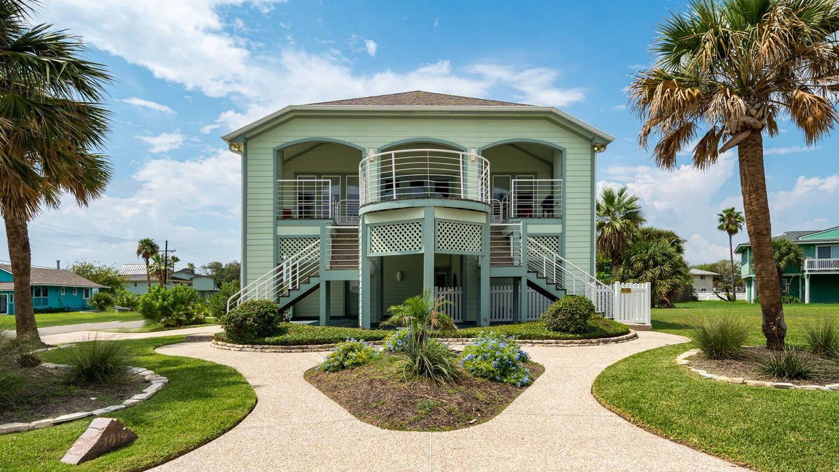 Key Allegro House | Enjoy amazing Bay views from Seaside Sanctuary!