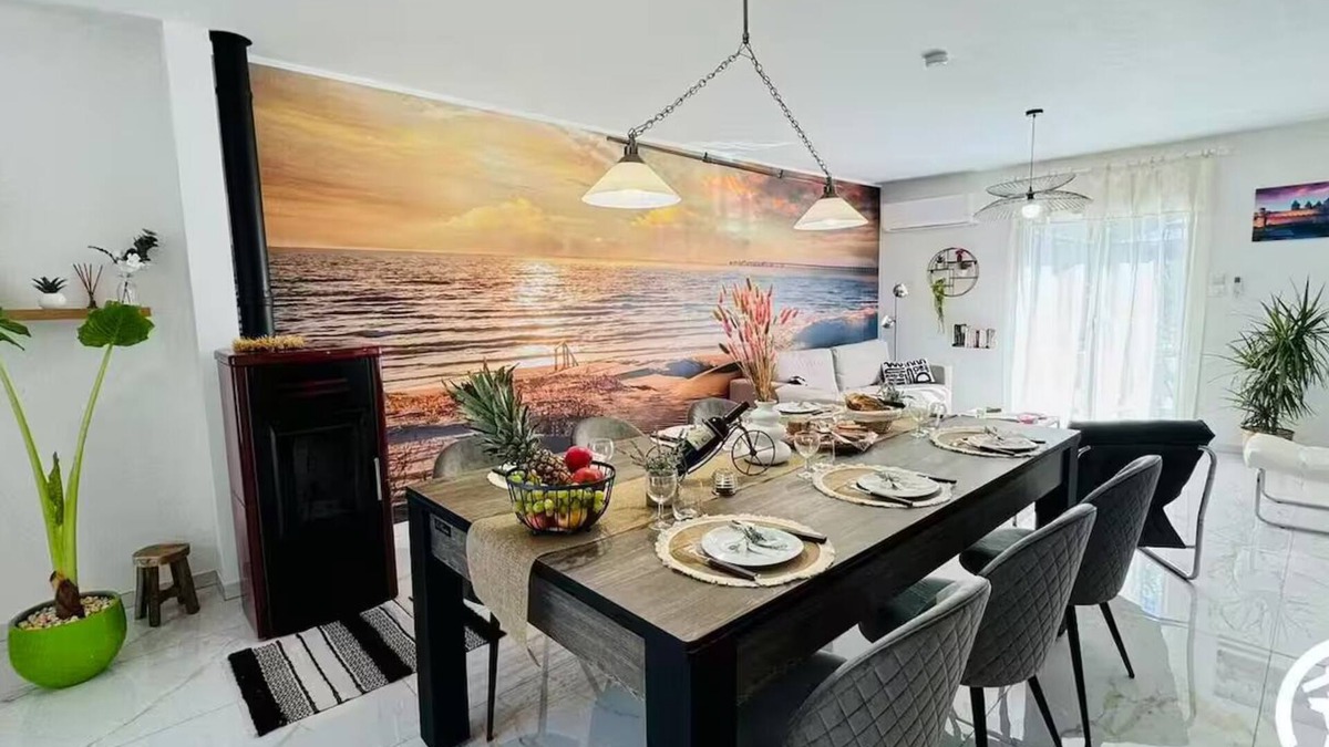 Carcassonne House | Enjoy an Indian summer in Occitanie with this wellness center 2' from Carcassonne