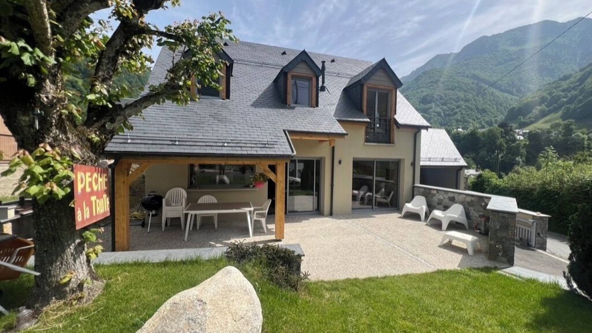 Cauterets Ski Chalet | Enjoy an unforgettable stay at Chalet de Catarrabes beautiful views &Cocooning