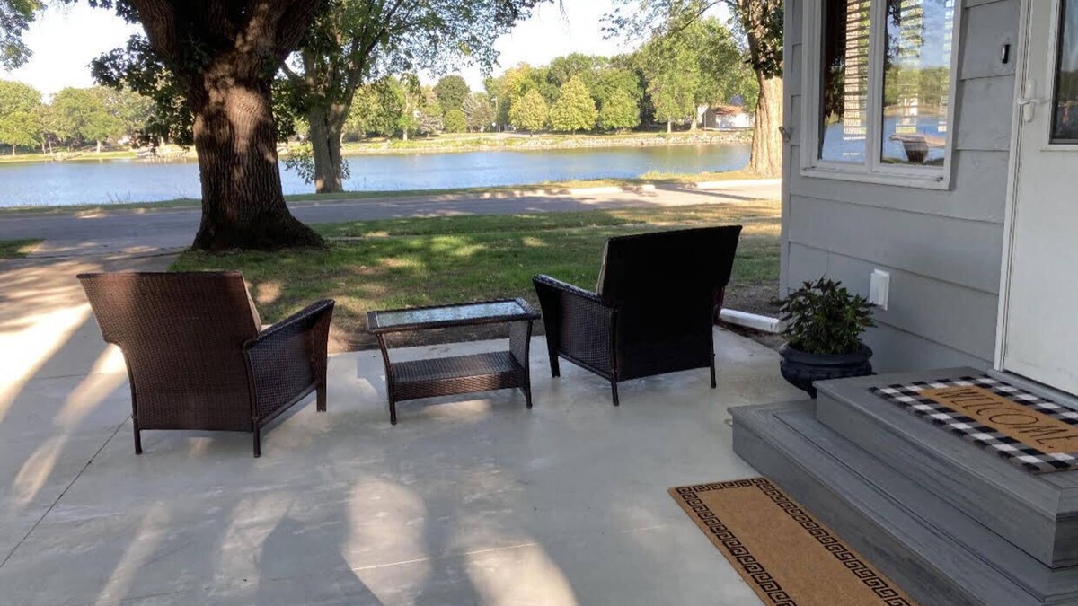 Emmetsburg Condo | Enjoy beautiful sunrises at South Beach!