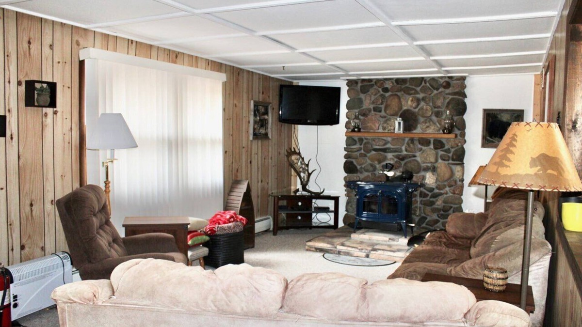 Crivitz Cabin | Enjoy Fall in Twin Bridge - Lake, ATV and waterfall adventures