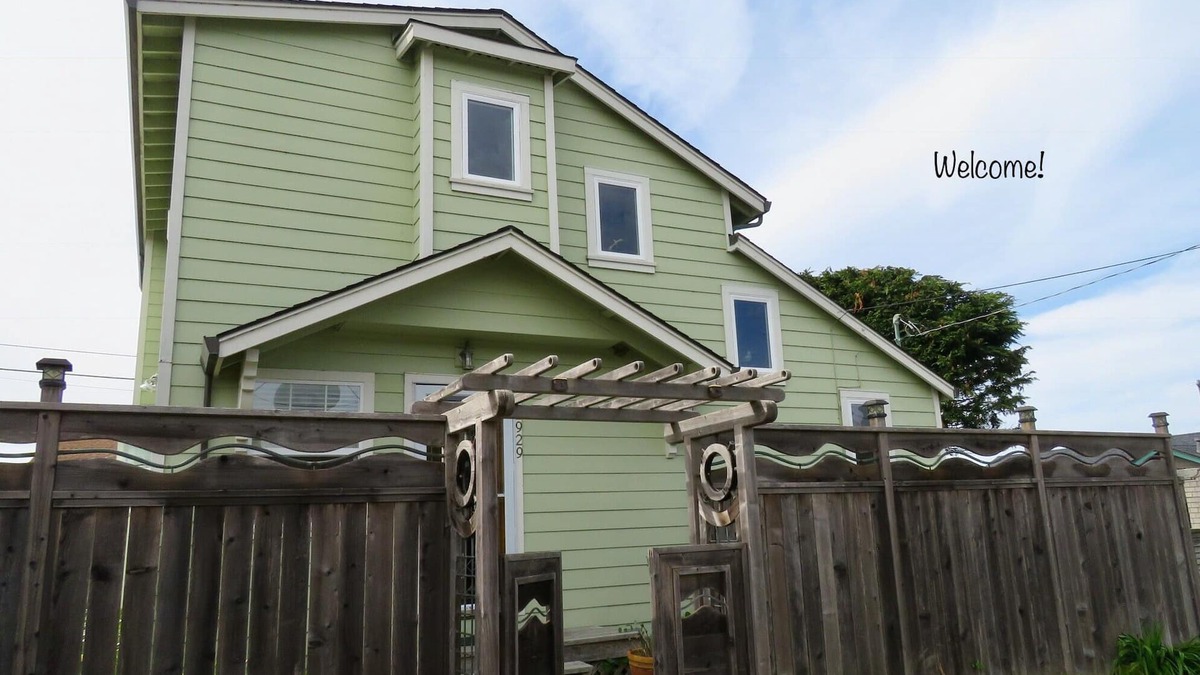 Salmon Creek Cottage | Enjoy Fresh Ocean Breezes, No Crowds In Small Community Setting