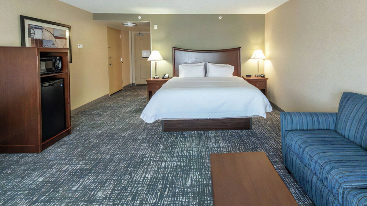 Presque Isle House | Enjoy Great Comfort in Lovely Room! W/ Sofa Bed