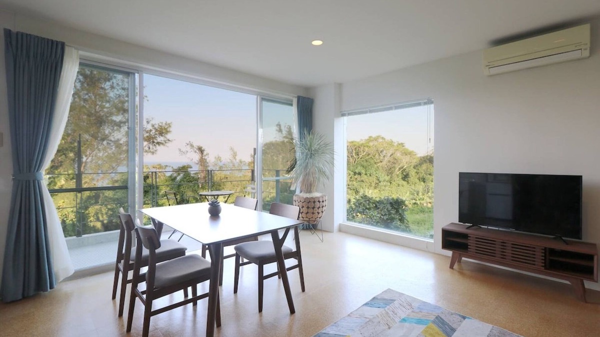 Kadena-cho Apartment | Enjoy Okinawa at a designers mansion just off the/Nakagami-gun Okinawa