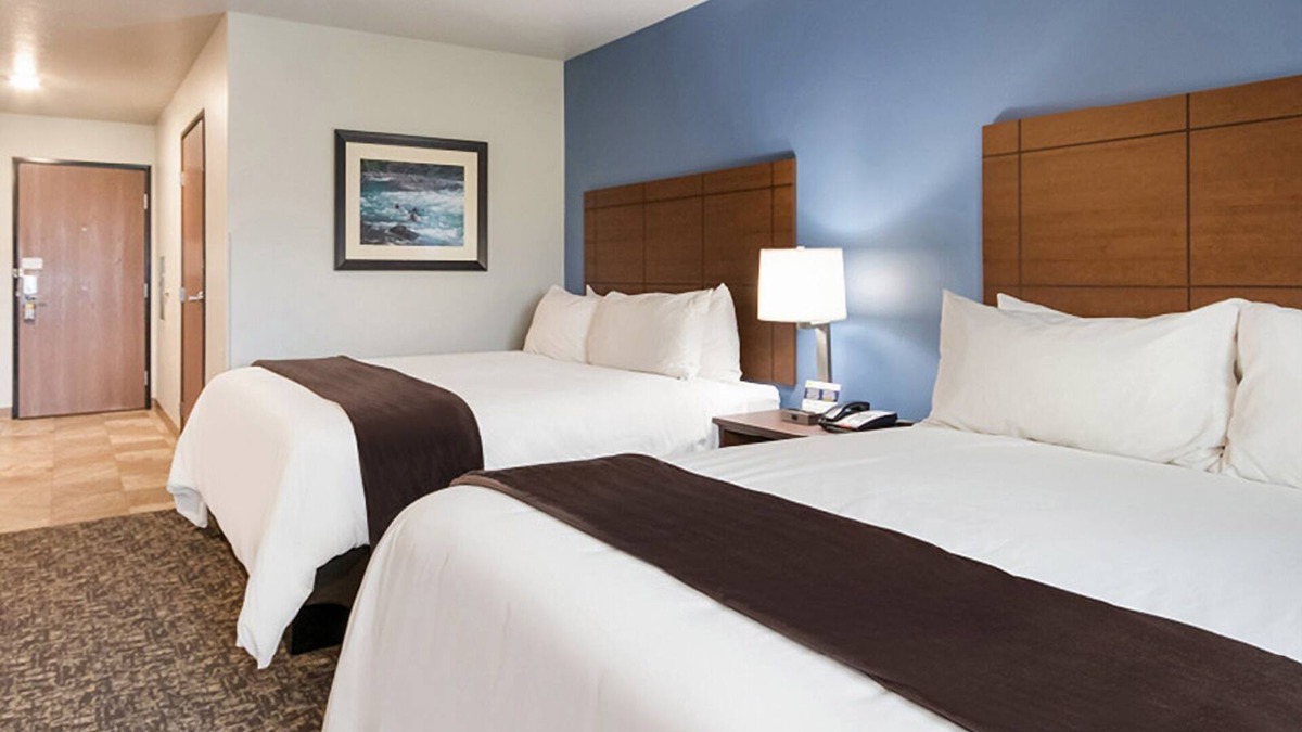 Gleneagle Hotel | Enjoy Pet-Friendly Room with Kitchen - Your Colorado Springs Hideaway