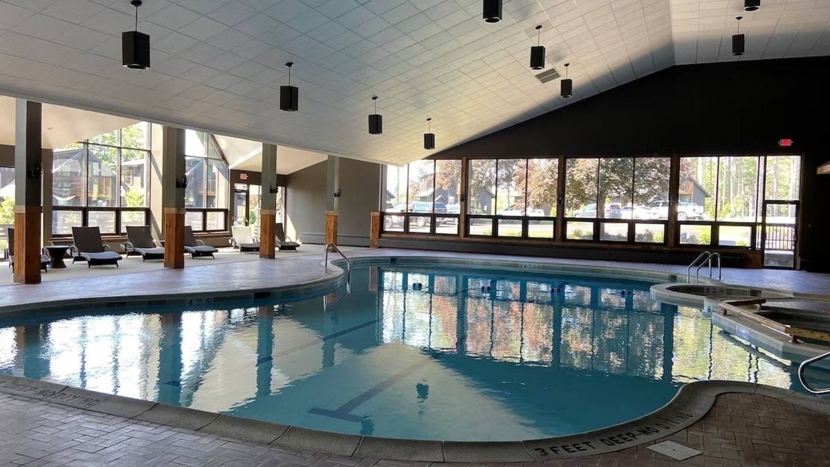 Schroon Lake Hotel | Enjoy Scenic Sunset from Outdoor Firepit | Perfect For Family Stay