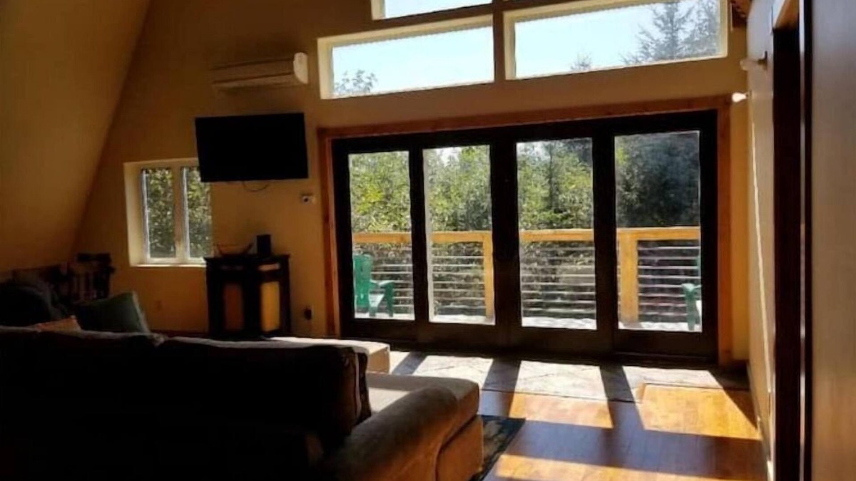 Gold Beach House | Enjoy summer at the beach!