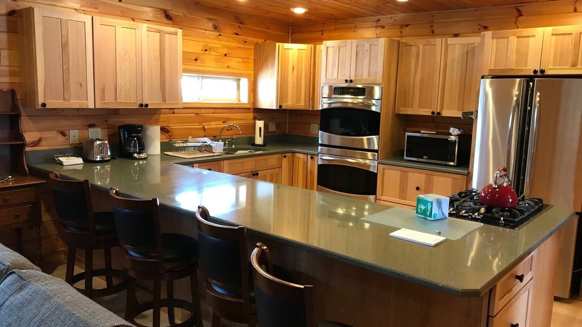 New Milford House | Enjoy the fall foliage and all its splendor in the Endless Mountains!