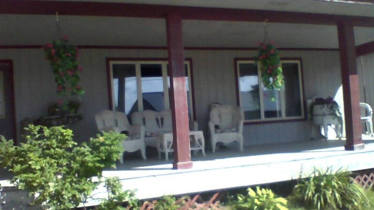 Lupton House | Enjoy the natural splendor and outdoor thrills in the quaint town of Lupton, MI.