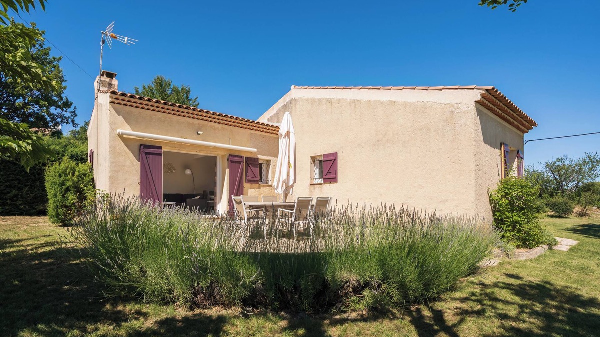 Cruis House | Enjoy the peace and serenity of mountain walks.