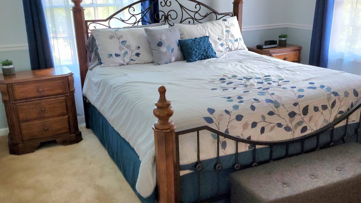 Sparta House | Enjoy the spacious and serene location just outside of Sparta, WI.