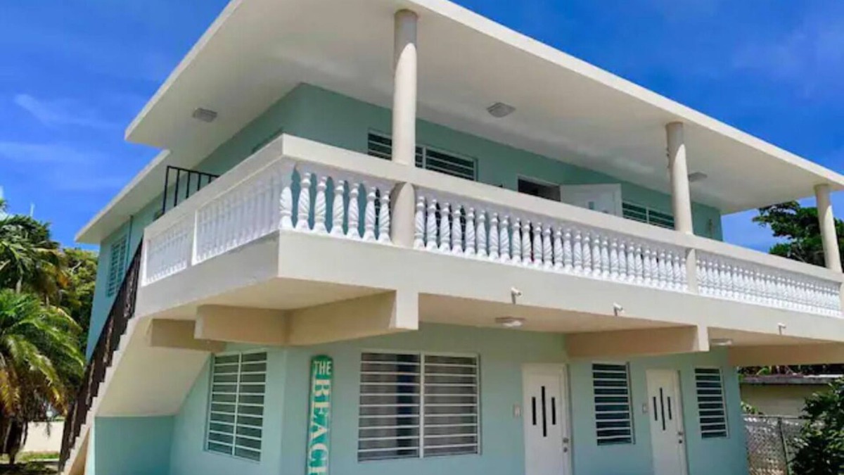 Vega Baja House | Enjoy the summer all year round. Beautiful beaches and the best sunsets.