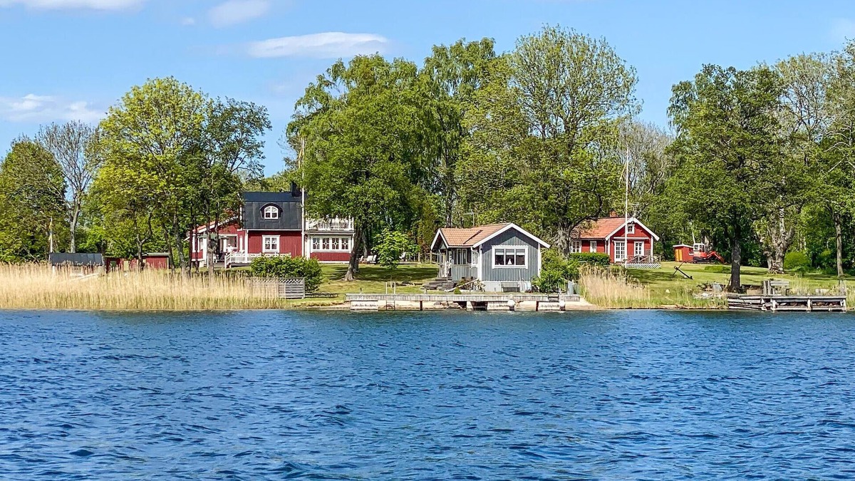 Norrtalje Municipality House | Enjoy this cozy house right on the beach on Gräddö Asken.