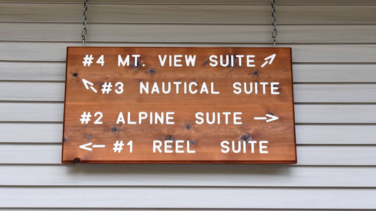 Bear Creek Cabin | Enjoy this Newly Constructed Luxury Suite surrounded by Alaska's Natural Beauty