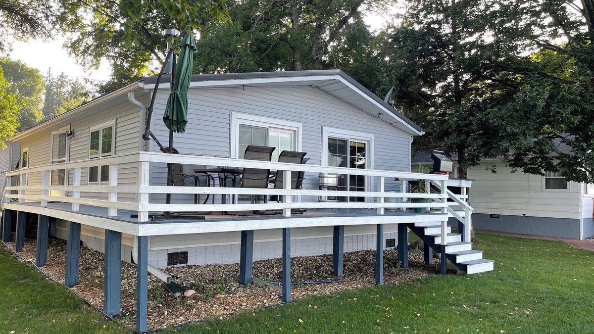 Big Stone City House | Enjoy this peaceful house on Big Stone Lake!
