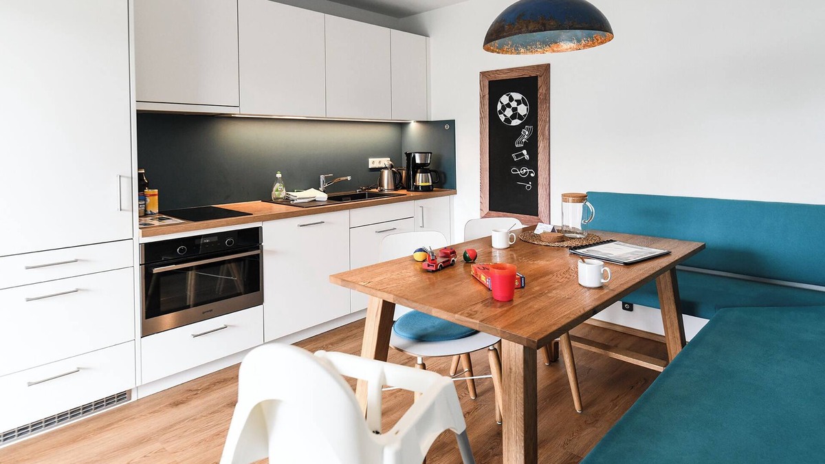 Waggershausen Apartment | Enjoy together: spacious apartment, familiar, cozy