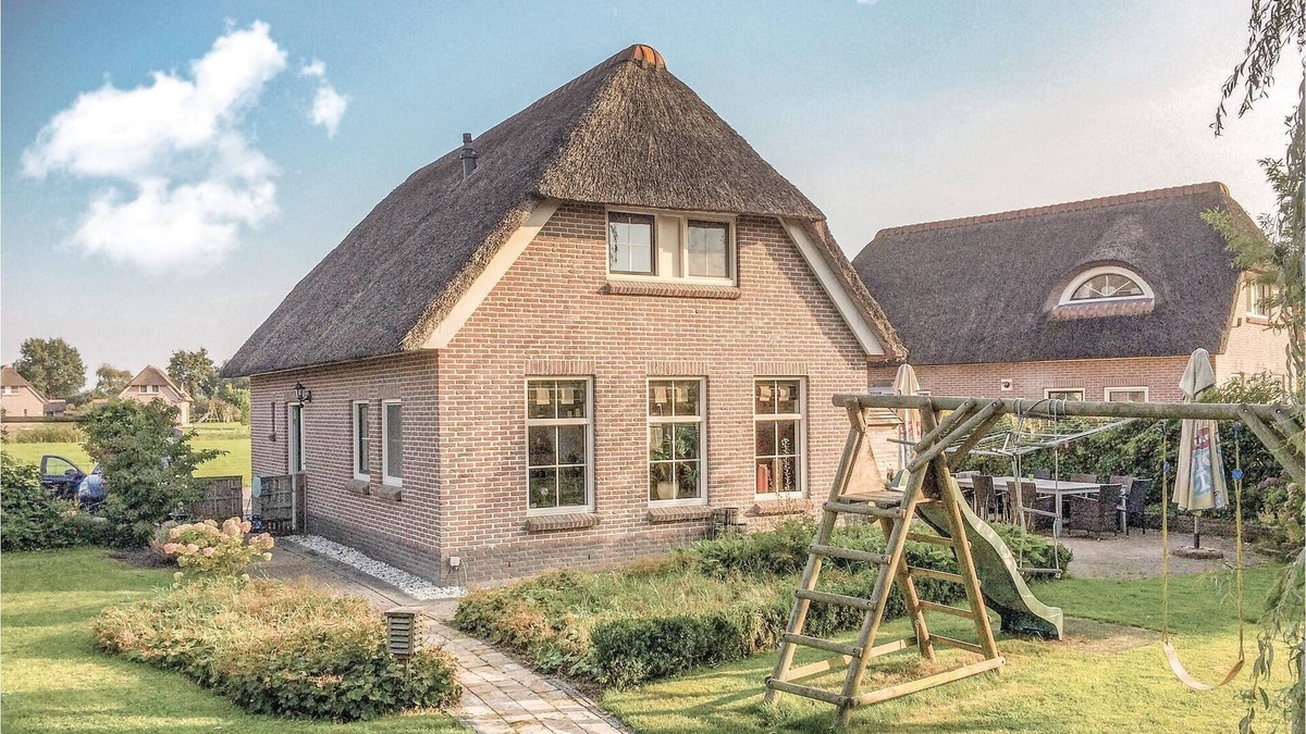 Tiendeveen House | Enjoy with your family and friends in this comfortable and cozy furnished vacation home in the provi