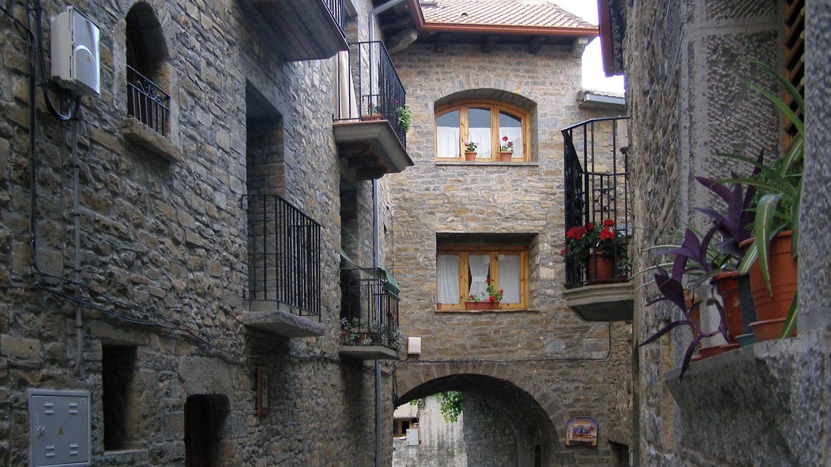 Camporrotuno Cottage | Enjoy your complete rural house in Camporrotuno, Aínsa Sobrarbe