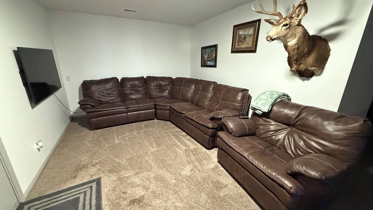 Beaver Condo | Enjoyable 2-bedroom condo with AC/Heat in charming Downtown Beaver