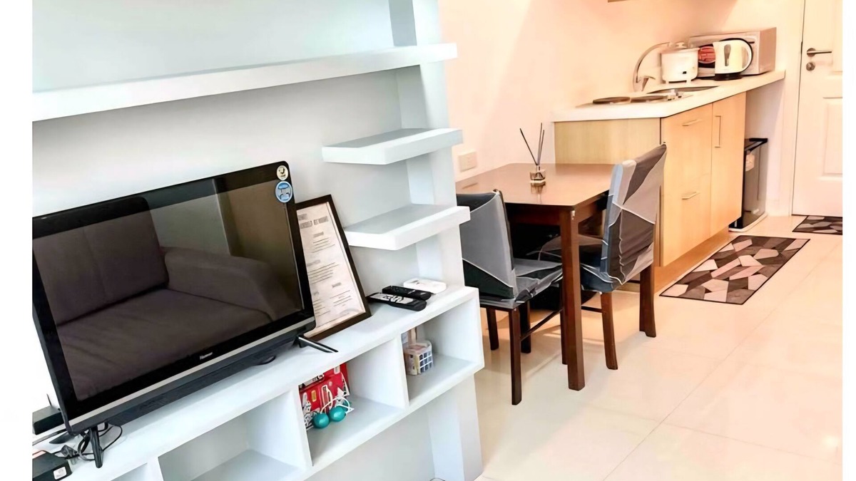 Matandang Balara Condo | Enjoyable condo with AC in vibrant Quezon City
