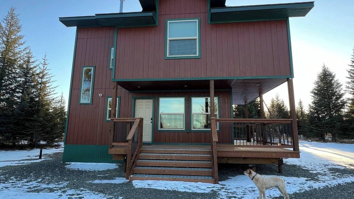 Nikolaevsk House | Enjoyable house with WiFi in charming Anchor Point