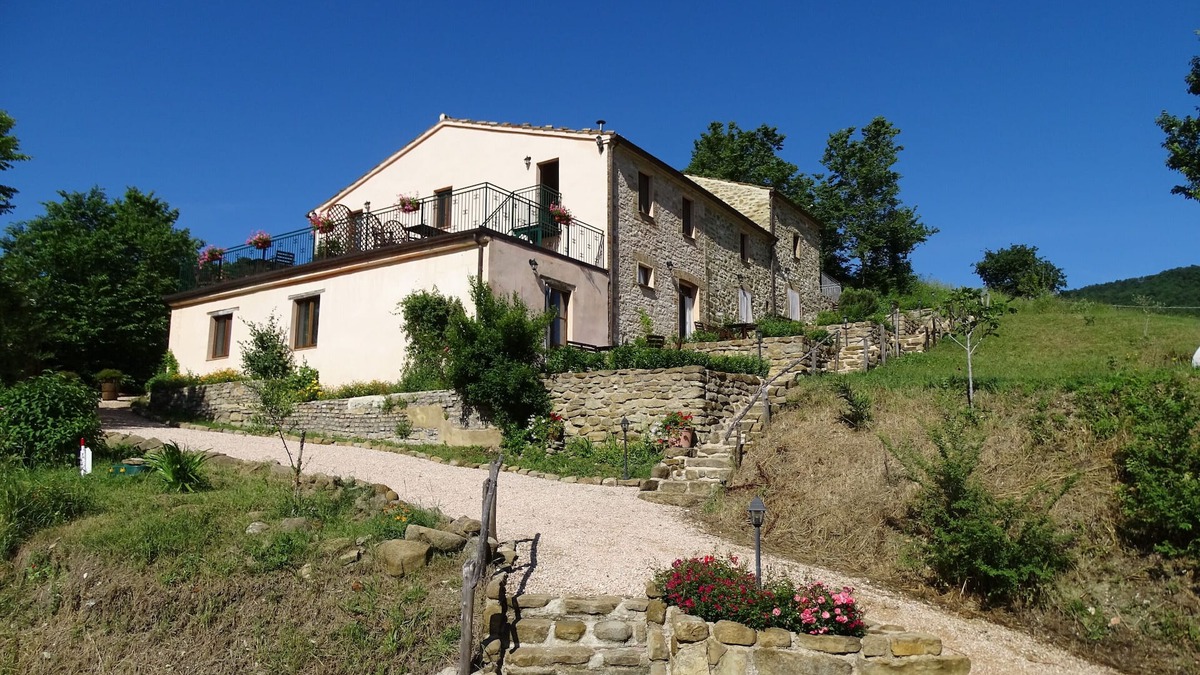 Monterosso Apartment | Enjoying nature in Cottage ‘La Sole & La Luna’ in Le Marche, Italy