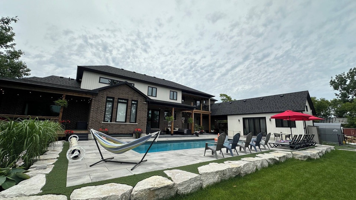 Enniskillen House | Enniskillen Vacation Home Retreat!