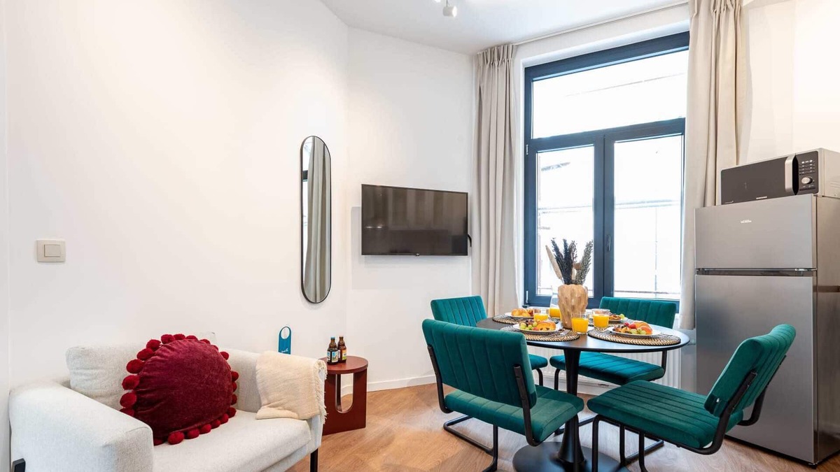 Quartier des Libertes - Vrijheidswijk Apartment | Enseignement III - Two Bedroom Apartment, Sleeps 4