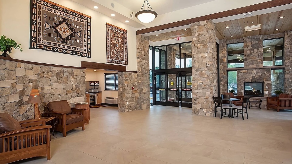 Tusayan Hotel | Ensuring a Very Comfortable & Memorable Stay! Outdoor Pool, Free Parking
