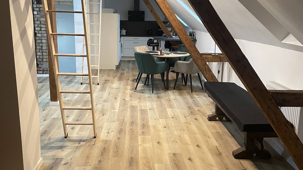 Alzey Apartment | Entdecke das Perfekte Zuhause Luxuriöse und Moderne Dachgeschosswohnung