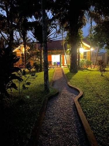 Entebbe House | Entebbe gardens holiday home