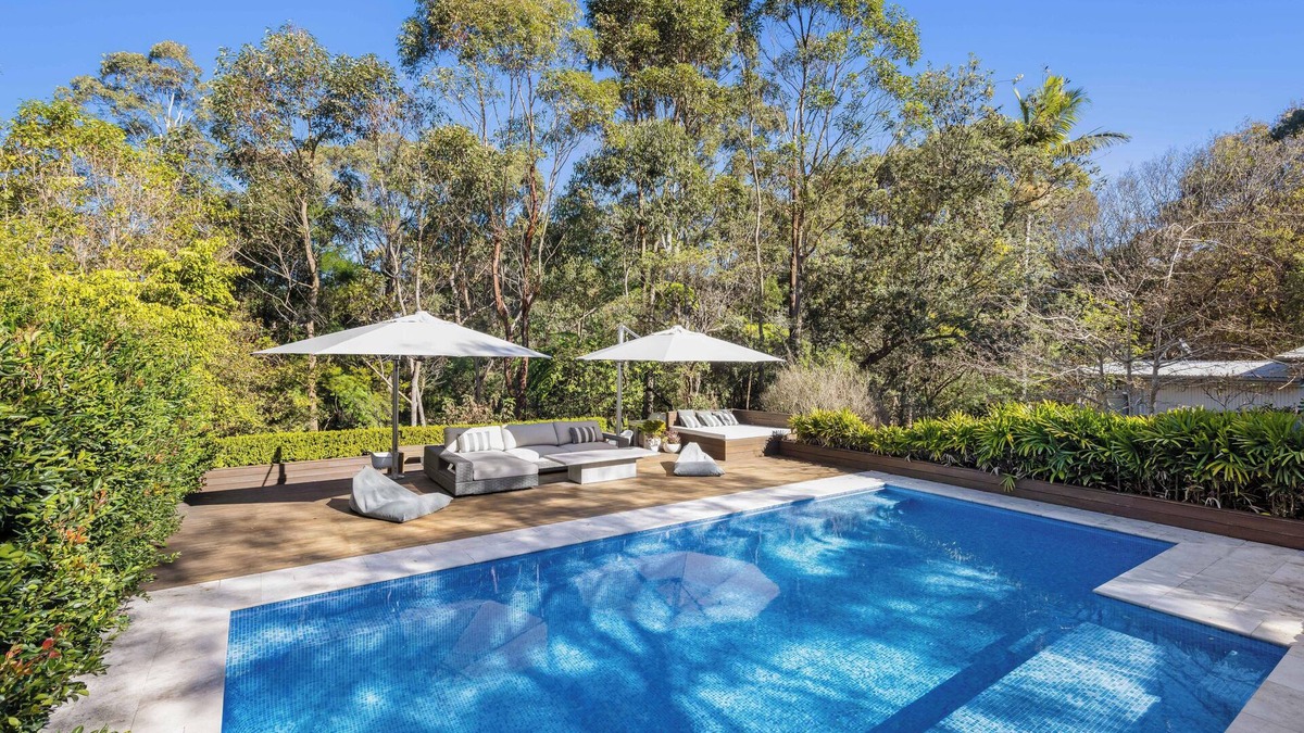 Seaforth House | Entertainers delight 3 bedroom house with pool and fire pit