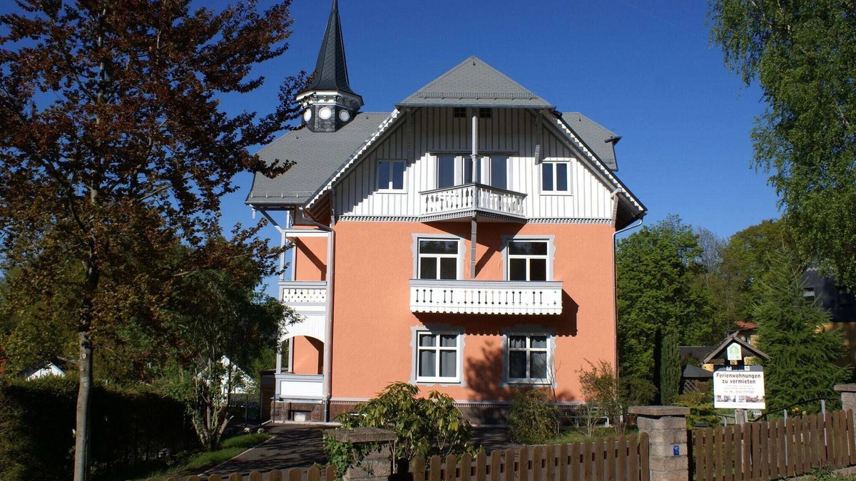 Apfelstadtaue Apartment | Enticing Apartment in Georgenthal with Sauna