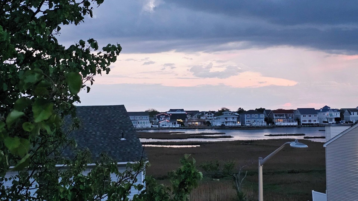 North Ocean City Condo | Entire 1,300 sq ft, 2 bed/2 bath Condo w/Central AC,nFull Size Washer/Dryer,Wifi