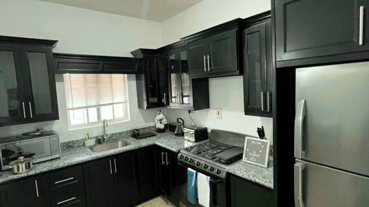 May Pen House | Entire (1 bedroom) townhouse in May Pen, Jamaica