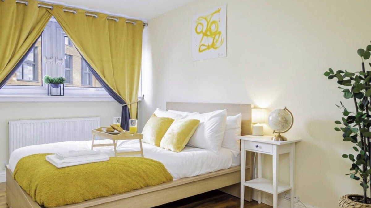 Gay Village Apartment | Entire 2 bed Birmingham city centre apartment UK 🇬🇧