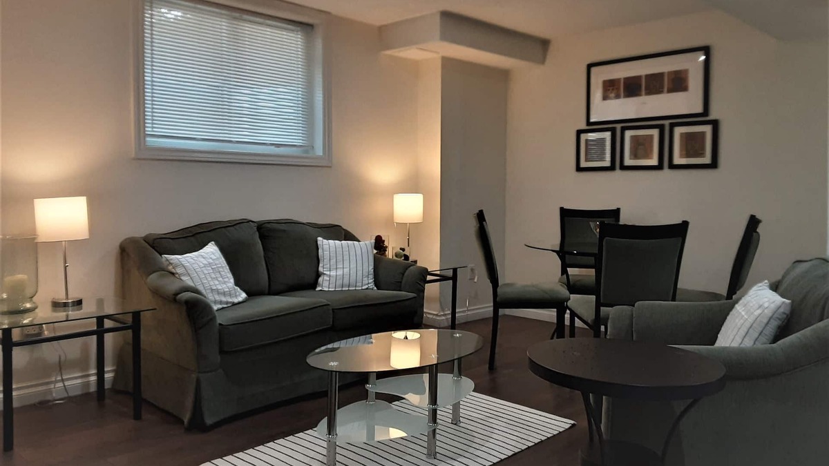 Churchill Meadows House | Entire 2 Bedroom Basement with Kitchen & Laundry