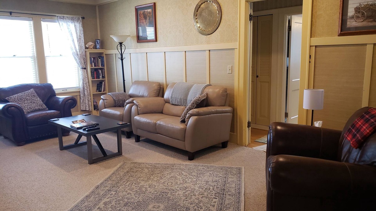 Fargo House | Entire 2 bedroom home, near downtown Fargo, NDSU, and Fargo Dome!