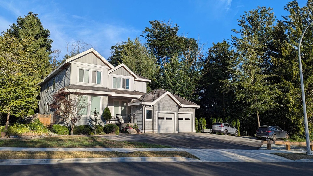 Fleetwood House | Entire 2BR Forest Home