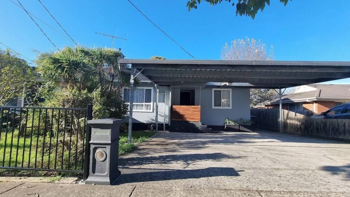 Doveton House | Entire 3 bedroom Doveton home, no sharing