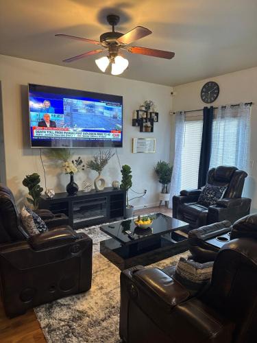Williston House | Entire 3bedrooms 2bathrooms exquisite house