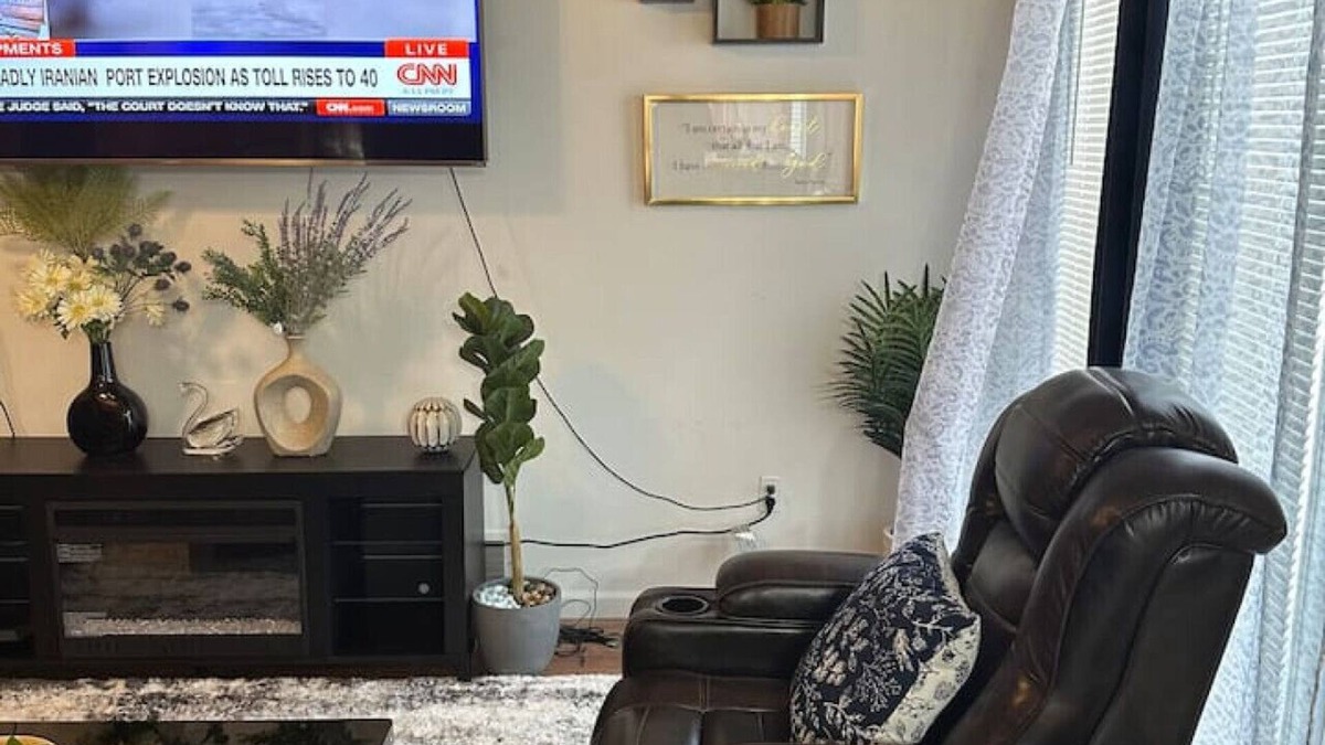 Williston House | Entire 3br/2ba exquisite house