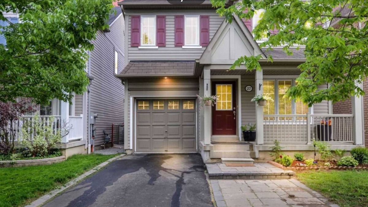 Ajax House | Entire 4 bedroom detached residential home