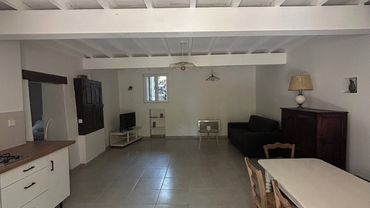 Beauregard-Baret Apartment | Entire apartment with pool access 10 minutes from Valence TGV station and 30 minutes from the Vercors region