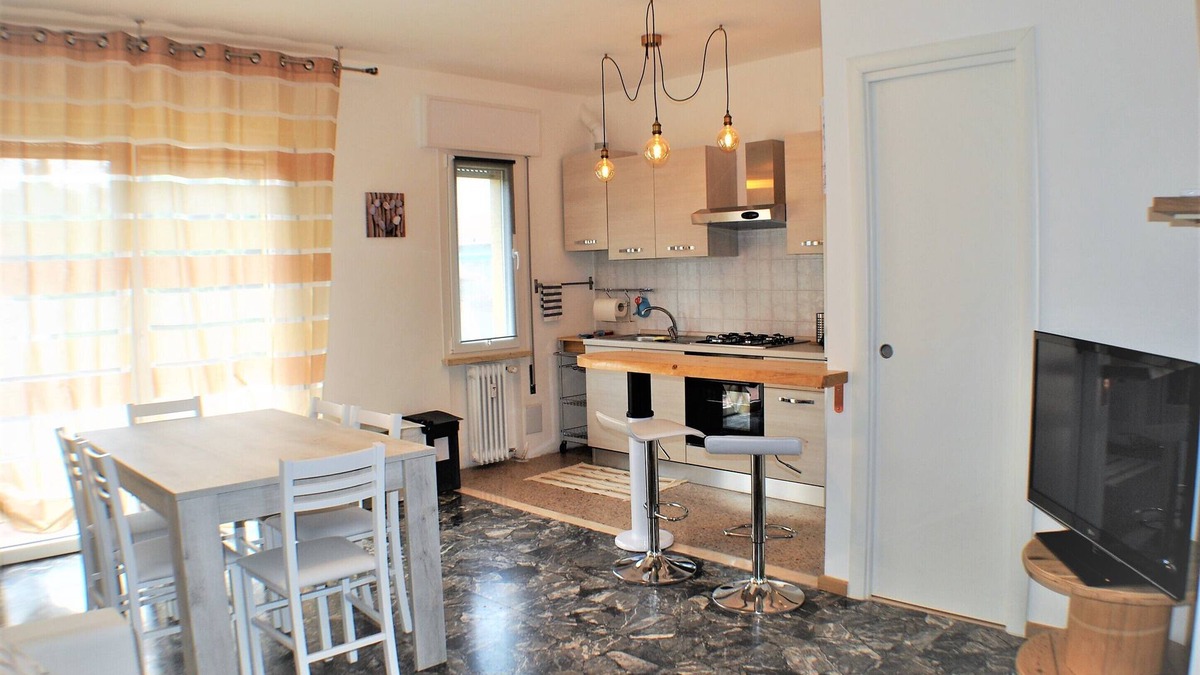 Favaro Veneto Apartment | Entire apartment CASA FELICE 9 Places Free Parking and Free Wi-Fi Included