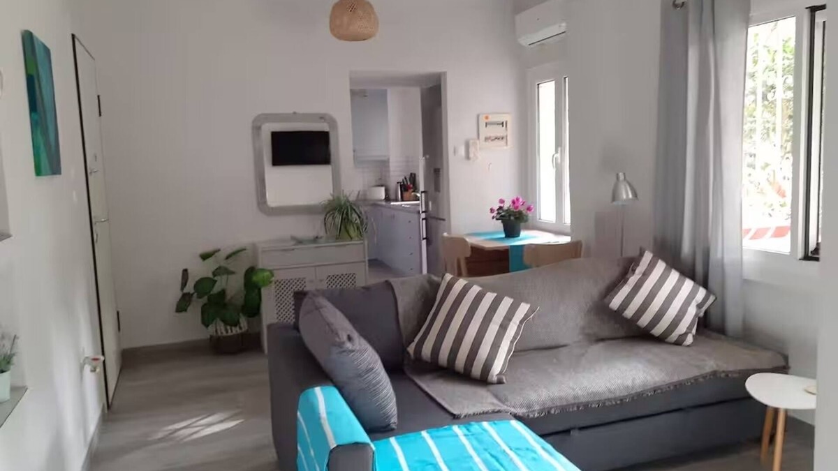 Glyfada Apartment | Entire apartment in Glyfada, Greece