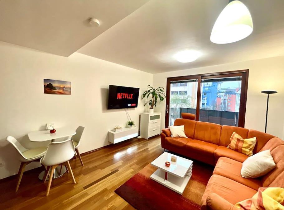 Vysocany Apartment | Entire Apartment, near Clarion, O2 Arena, Metro 3 min, Easter market in City Center 15 min