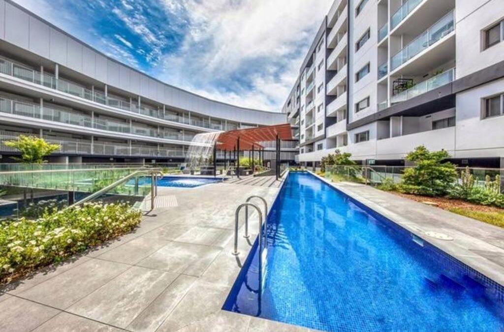 Greenway Apartment | Entire apartment with lake view