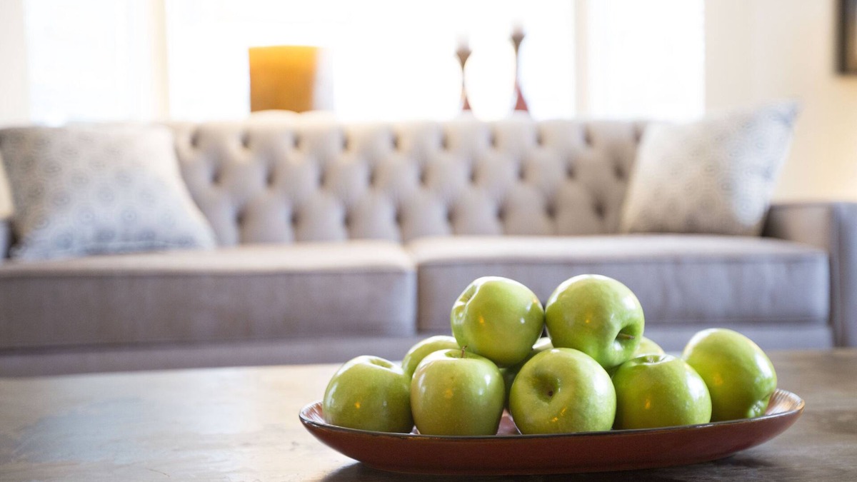 South Cambie House | Entire Beautiful, 4 Bdrm Character Home - 7 min to downtown.